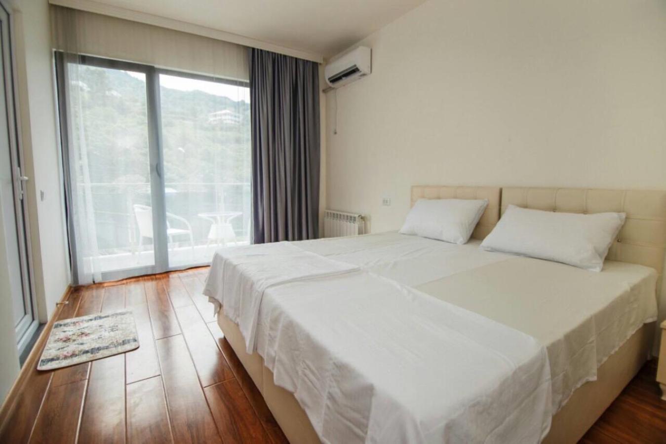Hotel Ararat Gonio Eksteriør billede