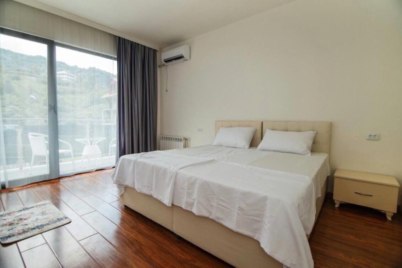 Hotel Ararat Gonio Eksteriør billede